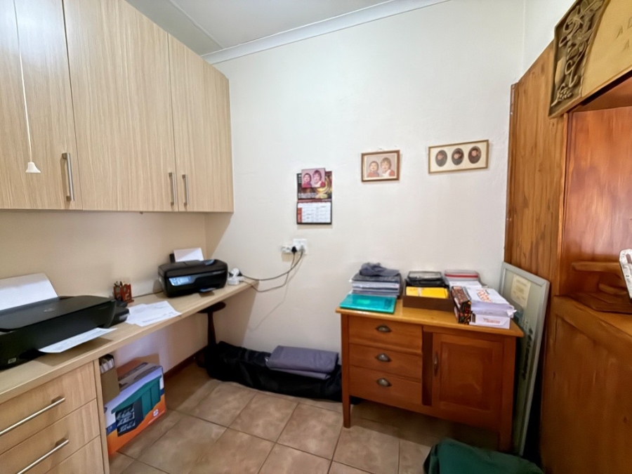 4 Bedroom Property for Sale in Discovery Gauteng