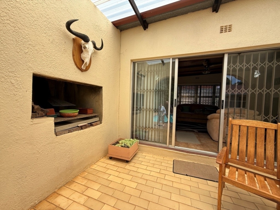 4 Bedroom Property for Sale in Discovery Gauteng