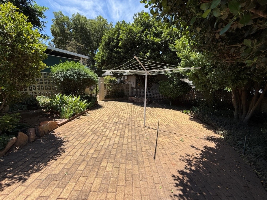 4 Bedroom Property for Sale in Discovery Gauteng