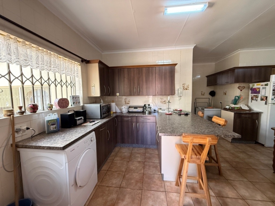 4 Bedroom Property for Sale in Discovery Gauteng