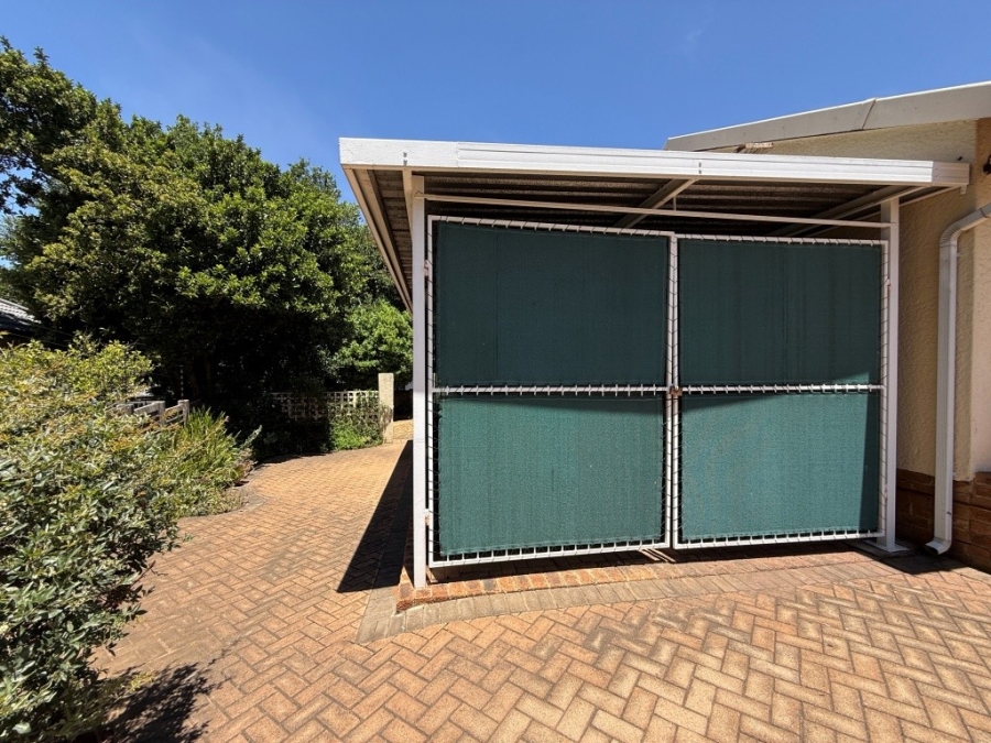 4 Bedroom Property for Sale in Discovery Gauteng