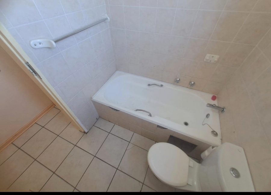2 Bedroom Property for Sale in Silverton Gauteng