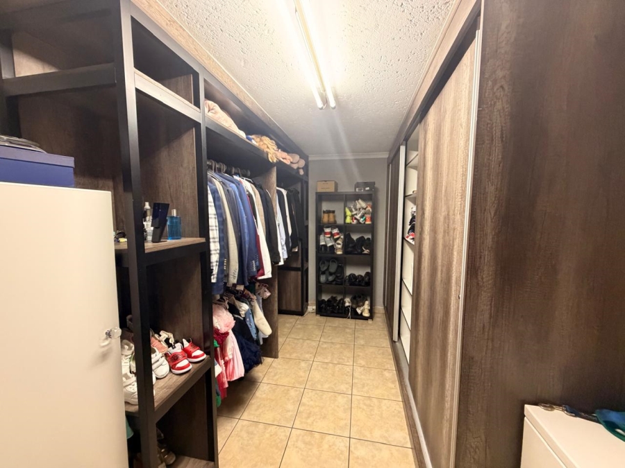 4 Bedroom Property for Sale in Meyersdal Gauteng