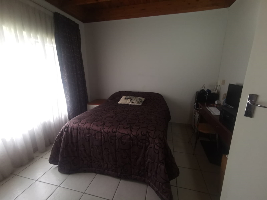 To Let 3 Bedroom Property for Rent in Brackenhurst Gauteng