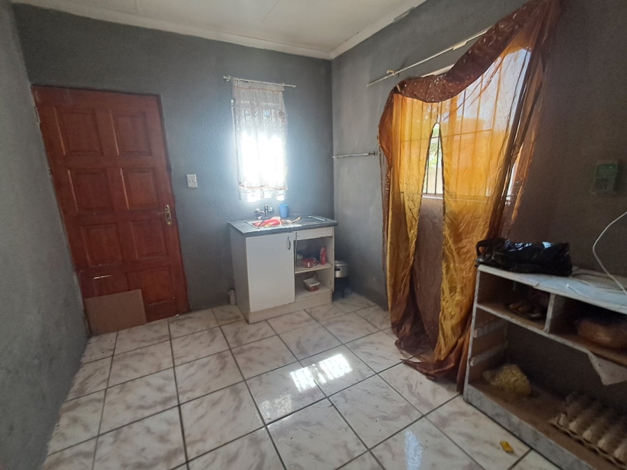 2 Bedroom Property for Sale in Olievenhoutbosch Gauteng