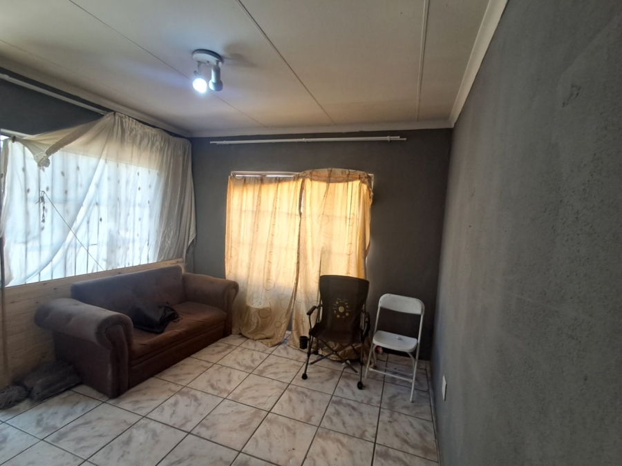 2 Bedroom Property for Sale in Olievenhoutbosch Gauteng