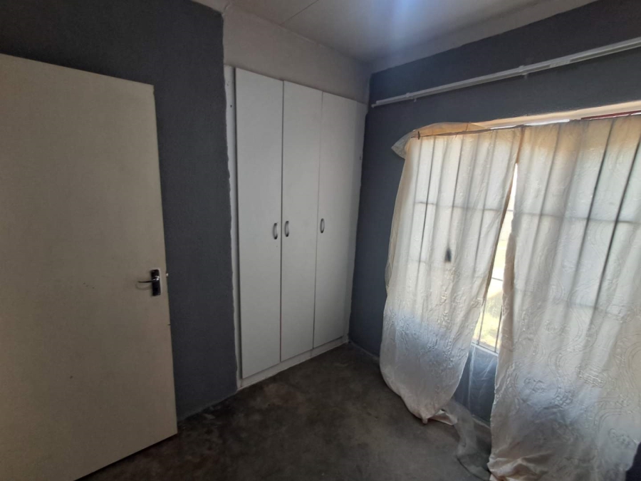 2 Bedroom Property for Sale in Olievenhoutbosch Gauteng