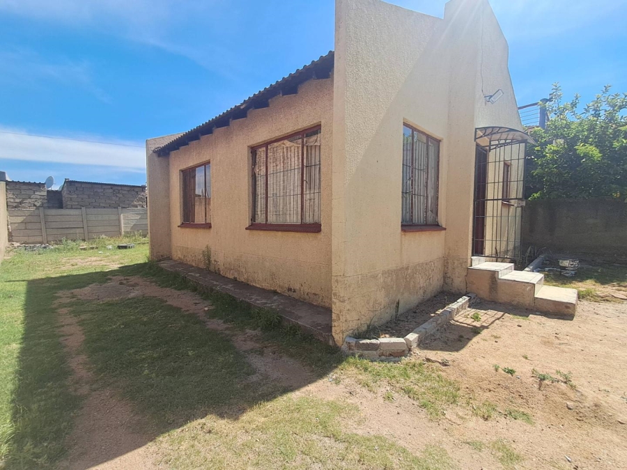 2 Bedroom Property for Sale in Olievenhoutbosch Gauteng