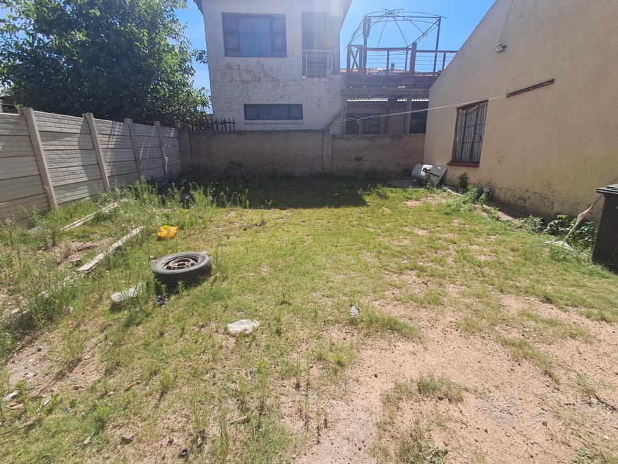 2 Bedroom Property for Sale in Olievenhoutbosch Gauteng