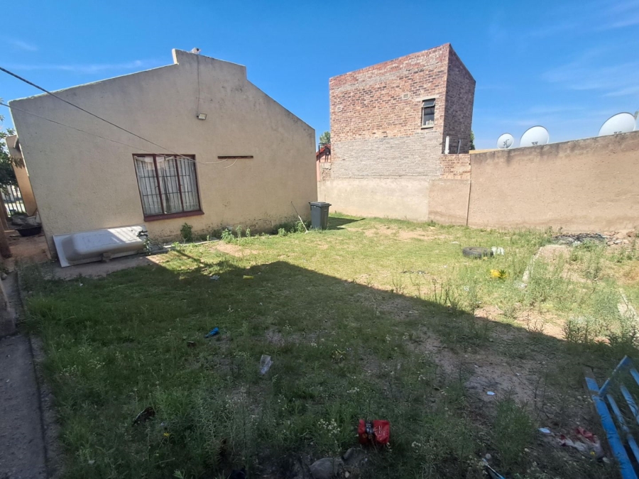 2 Bedroom Property for Sale in Olievenhoutbosch Gauteng