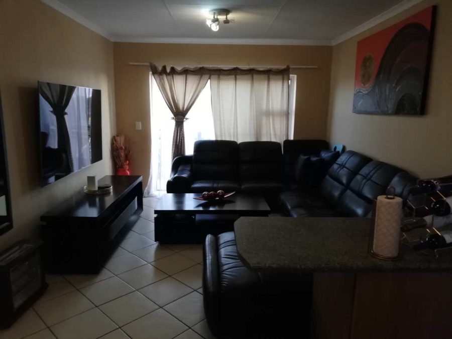 2 Bedroom Property for Sale in Honeypark Gauteng