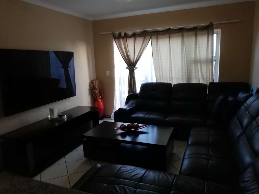 2 Bedroom Property for Sale in Honeypark Gauteng