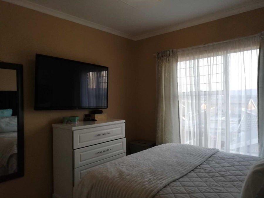 2 Bedroom Property for Sale in Honeypark Gauteng