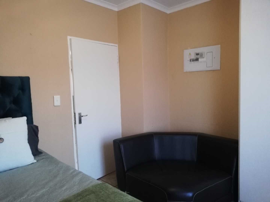 2 Bedroom Property for Sale in Honeypark Gauteng