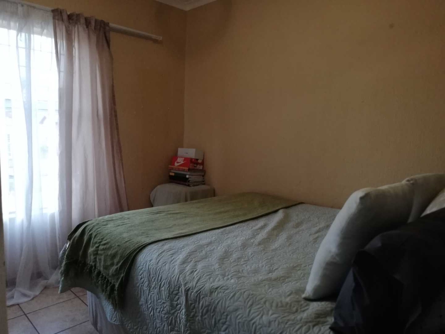 2 Bedroom Property for Sale in Honeypark Gauteng