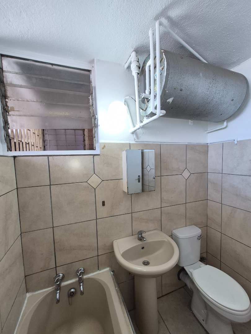 To Let 1 Bedroom Property for Rent in Kempton Park Central Gauteng