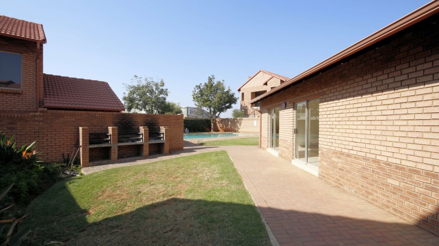 To Let 3 Bedroom Property for Rent in Hazeldean Gauteng