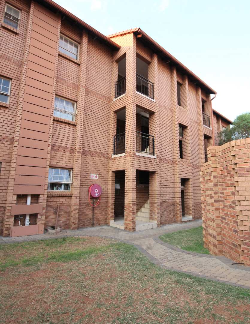 To Let 2 Bedroom Property for Rent in Hazeldean Gauteng