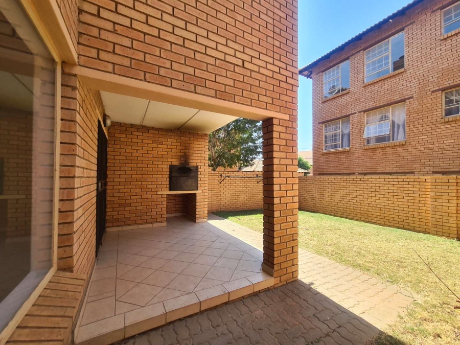 To Let 2 Bedroom Property for Rent in Hazeldean Gauteng