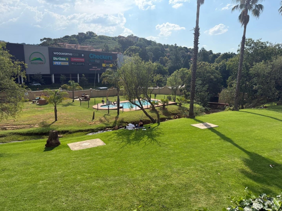 2 Bedroom Property for Sale in Helderkruin Gauteng