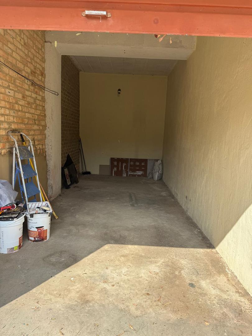 2 Bedroom Property for Sale in Helderkruin Gauteng
