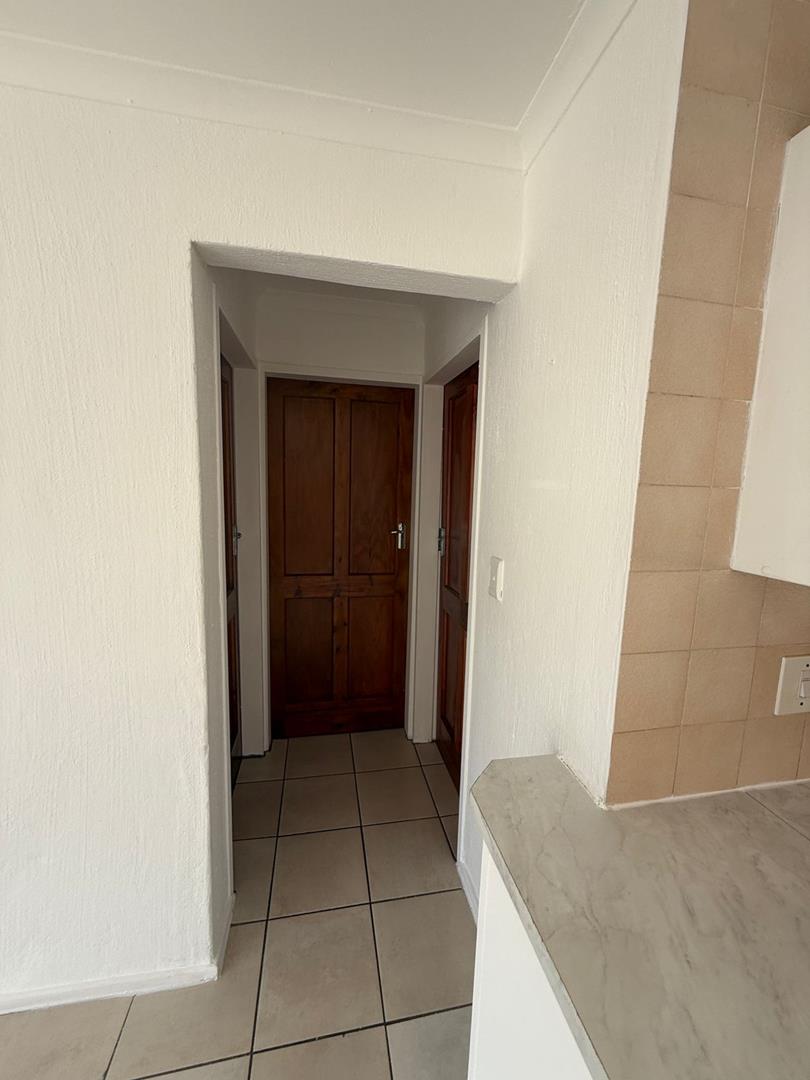 2 Bedroom Property for Sale in Helderkruin Gauteng