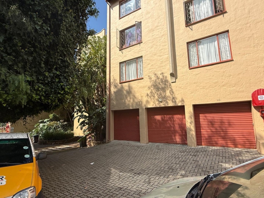2 Bedroom Property for Sale in Helderkruin Gauteng