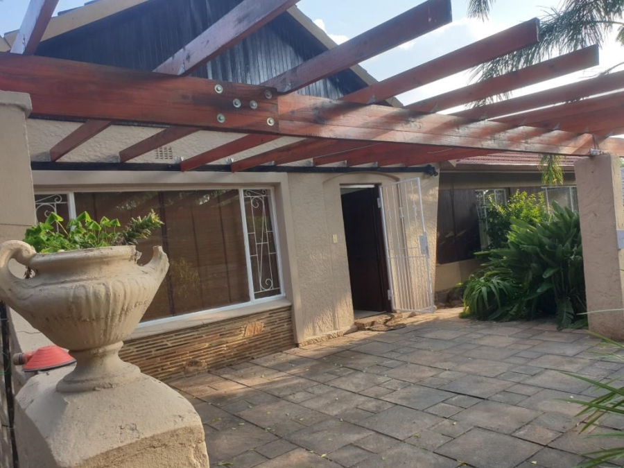 3 Bedroom Property for Sale in Bramley Gauteng