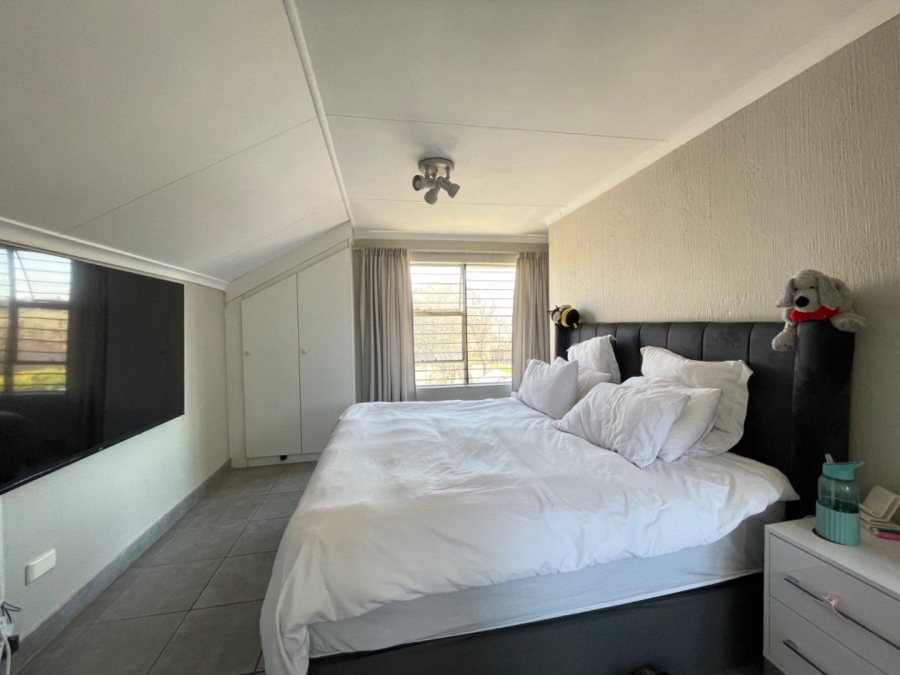 3 Bedroom Property for Sale in Birchleigh Gauteng