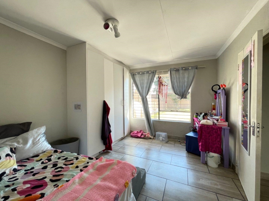 3 Bedroom Property for Sale in Birchleigh Gauteng