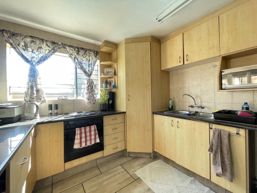 3 Bedroom Property for Sale in Birchleigh Gauteng
