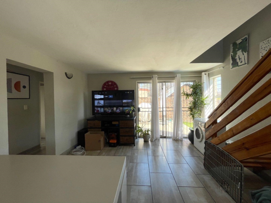 3 Bedroom Property for Sale in Birchleigh Gauteng