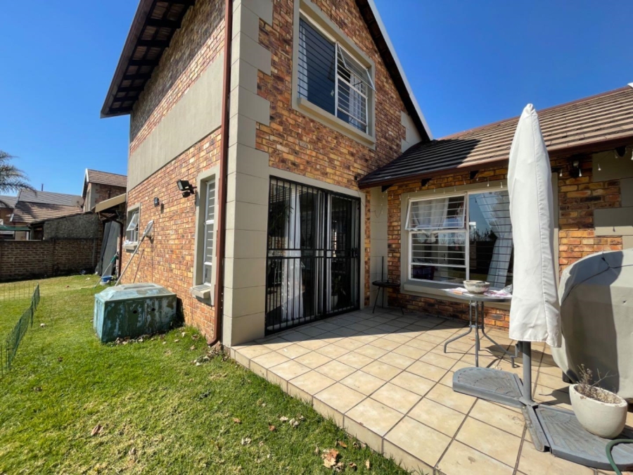 3 Bedroom Property for Sale in Birchleigh Gauteng