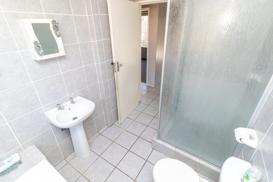 3 Bedroom Property for Sale in Wilgeheuwel Gauteng
