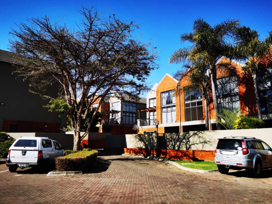 1 Bedroom Property for Sale in Cresta Gauteng