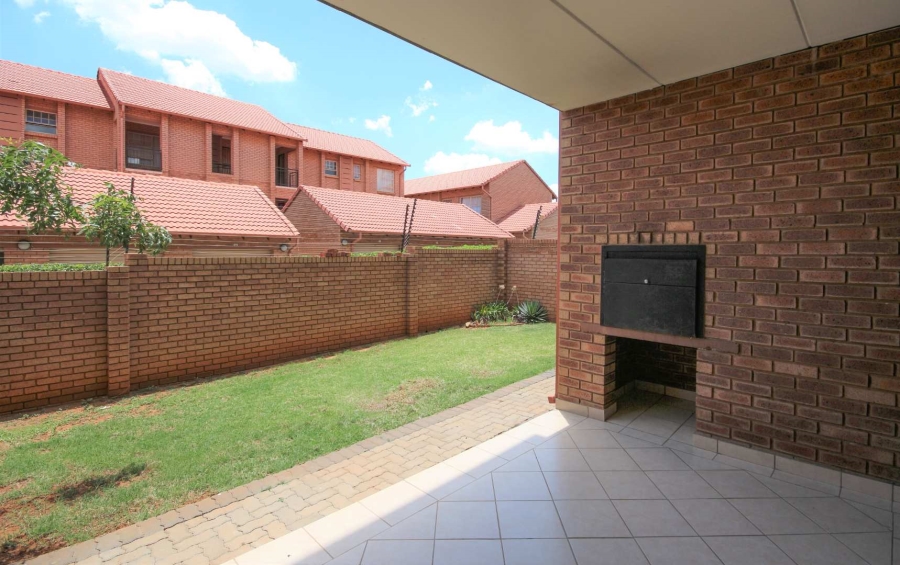To Let 2 Bedroom Property for Rent in Hazeldean Gauteng