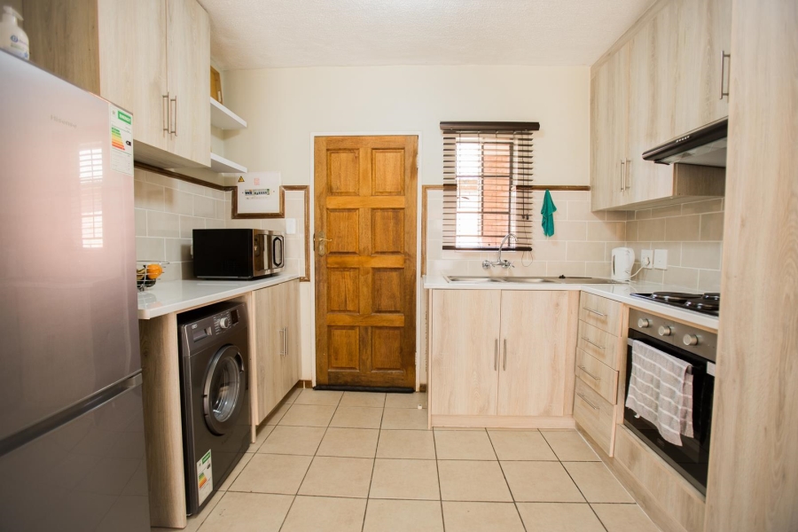 To Let 2 Bedroom Property for Rent in Mooikloof Ridge Gauteng