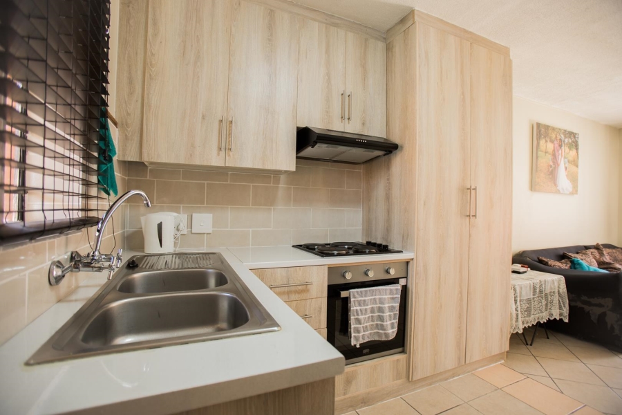 To Let 2 Bedroom Property for Rent in Mooikloof Ridge Gauteng