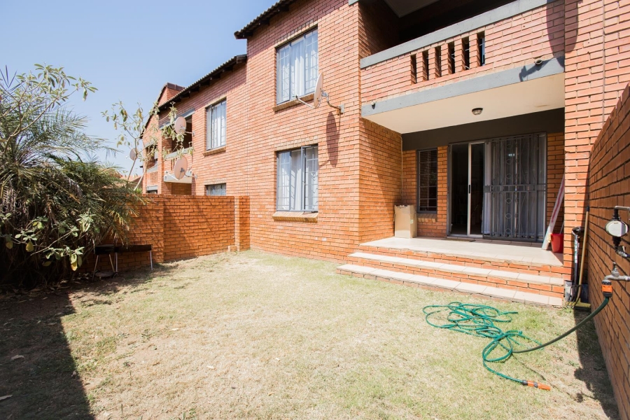 To Let 2 Bedroom Property for Rent in Mooikloof Ridge Gauteng