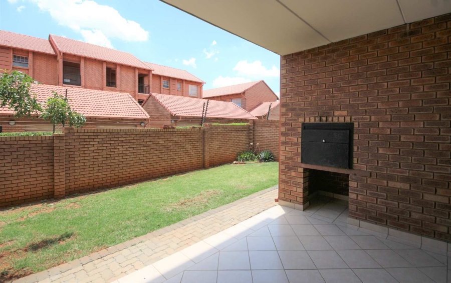 To Let 2 Bedroom Property for Rent in Hazeldean Gauteng