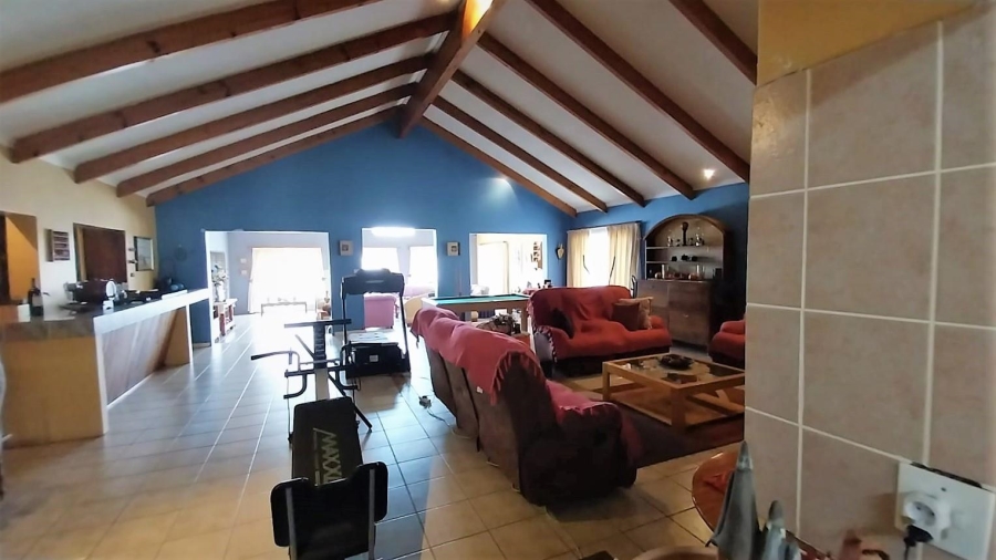 5 Bedroom Property for Sale in Mooikloof Gauteng