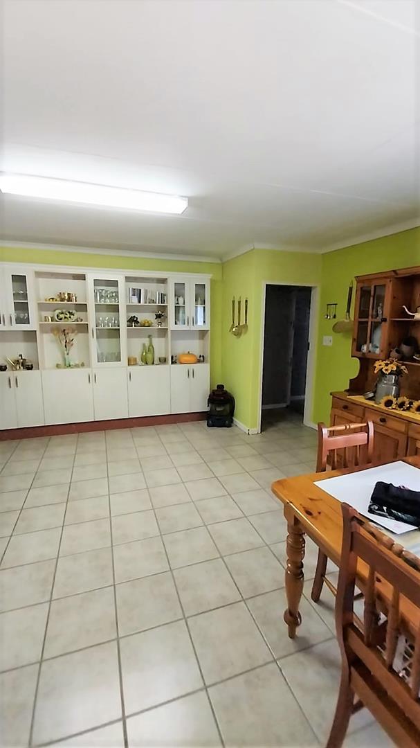 5 Bedroom Property for Sale in Mooikloof Gauteng