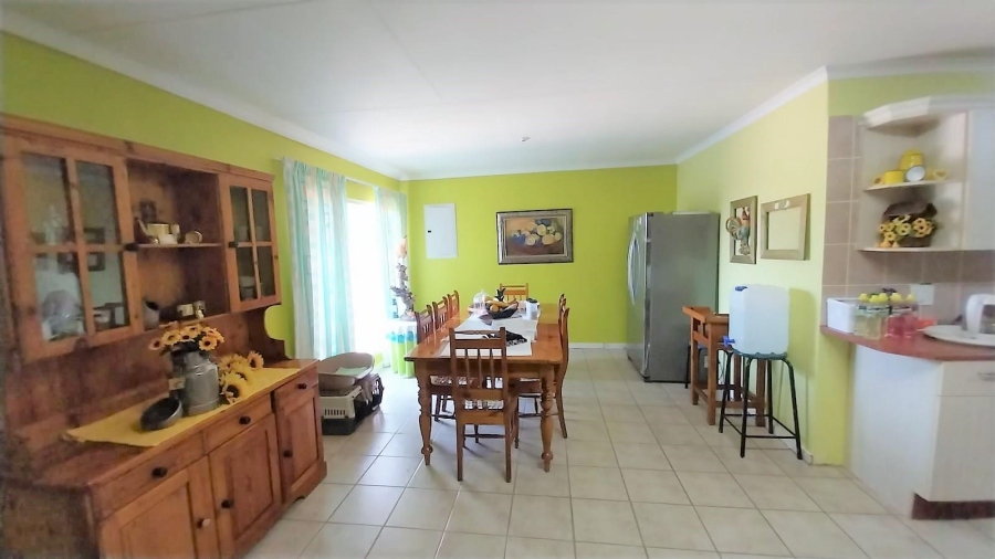 5 Bedroom Property for Sale in Mooikloof Gauteng