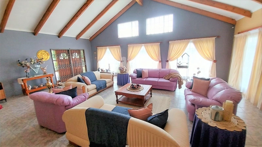 5 Bedroom Property for Sale in Mooikloof Gauteng