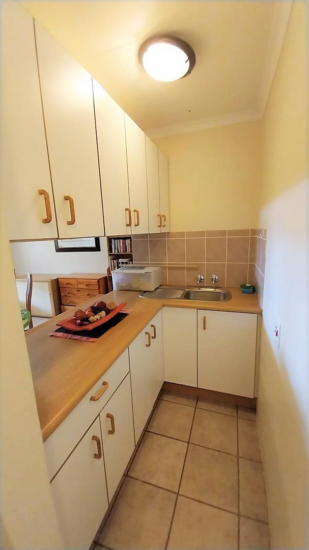 5 Bedroom Property for Sale in Mooikloof Gauteng