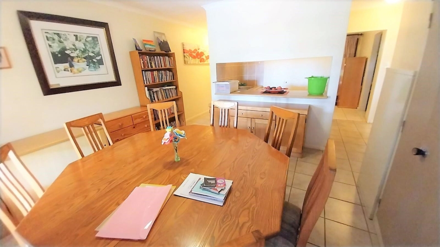 5 Bedroom Property for Sale in Mooikloof Gauteng