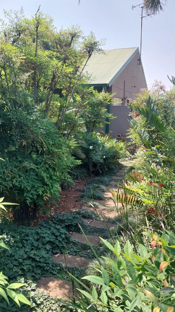5 Bedroom Property for Sale in Mooikloof Gauteng