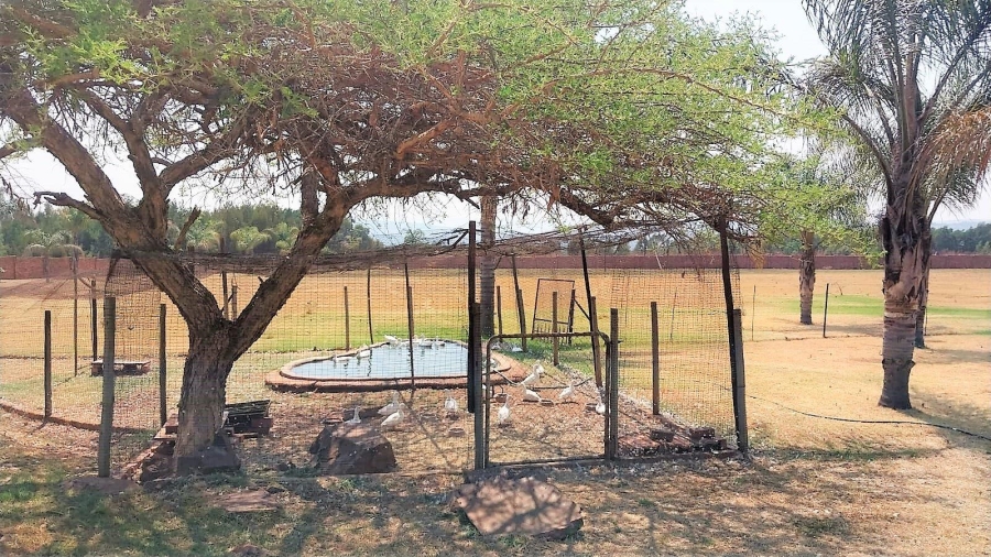 5 Bedroom Property for Sale in Mooikloof Gauteng