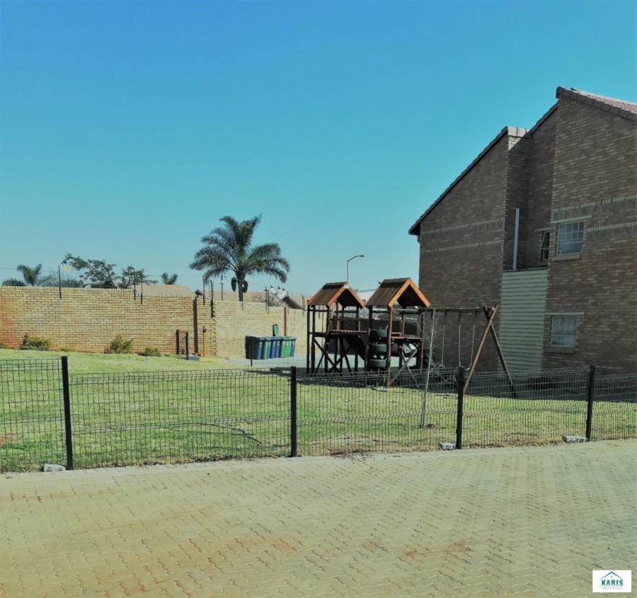 To Let 2 Bedroom Property for Rent in Elardus Park Gauteng