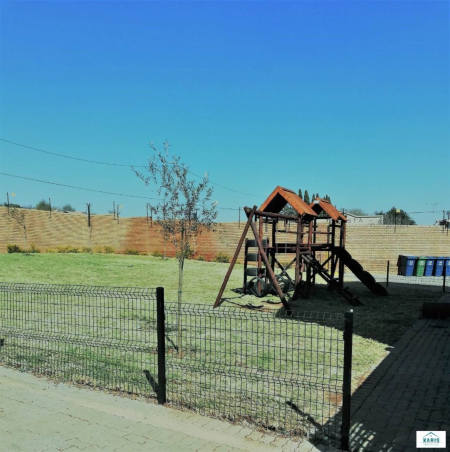 To Let 2 Bedroom Property for Rent in Elardus Park Gauteng